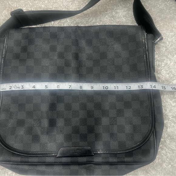 Louis Vuitton Damier Graphite Daniel GM - Picture 13 of 14